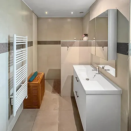 Maison Lumineuse A 펜션 봉디